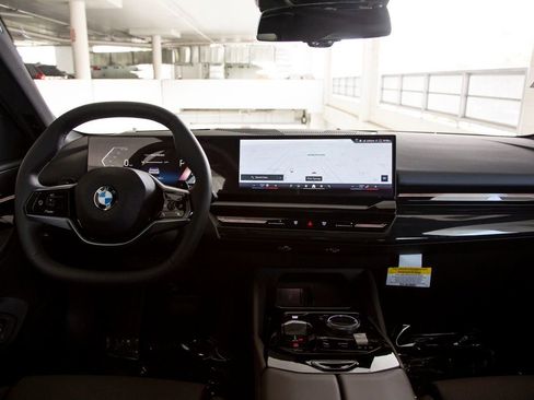 Certified 2025 BMW 530i xDrive w/ Premium Package image 11