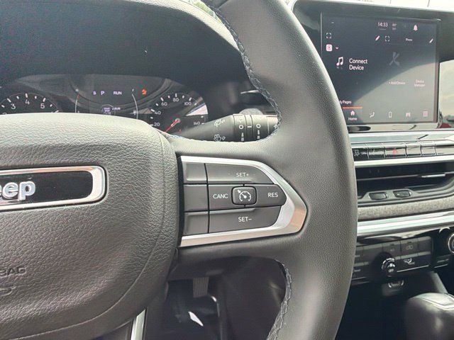 Used 2022 Jeep Compass Latitude AWD/4WD image 23