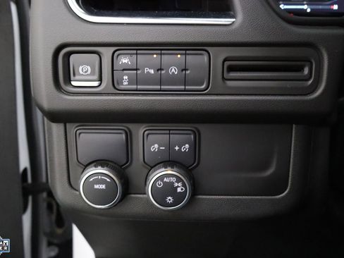 Used 2024 Chevrolet Tahoe LT image 15