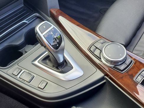 Used 2016 BMW 428i xDrive Convertible AWD/4WD image 22