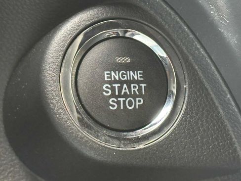 Used 2025 Subaru Forester Touring image 32