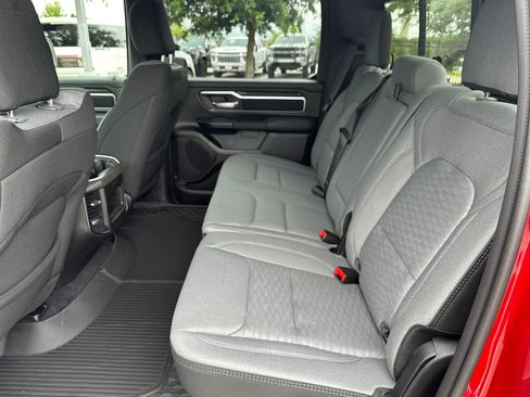 New 2026 RAM 1500 4x4 Crew Cab image 32
