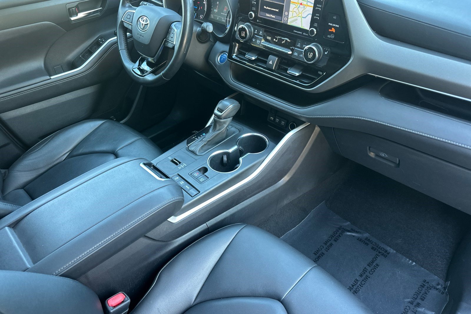 Used 2020 Toyota Highlander XLE AWD/4WD image 20