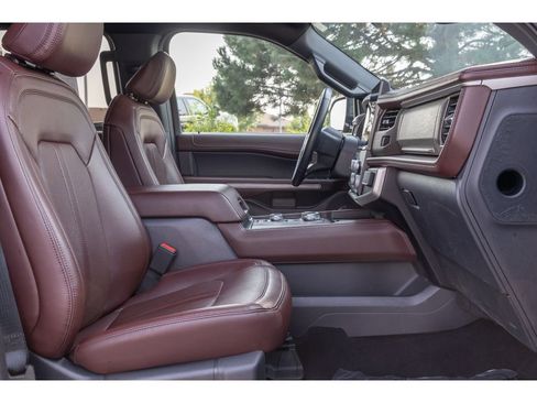 Used 2024 Ford Expedition Max Limited image 11