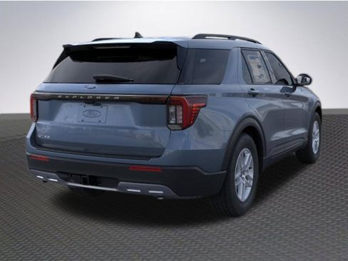 New 2026 Ford Explorer Active w/ Active Comfort Package RWD image 8
