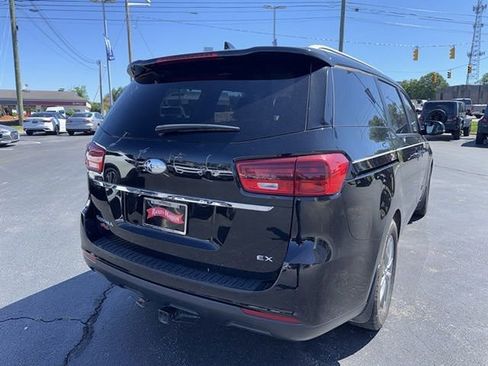 Used 2019 Kia Sedona EX FWD image 4