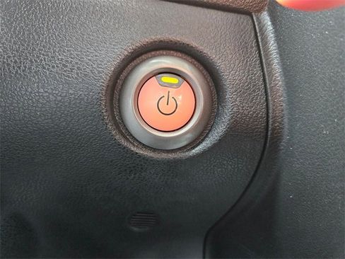 Used 2017 Nissan Leaf SV w/ Premium Package image 22