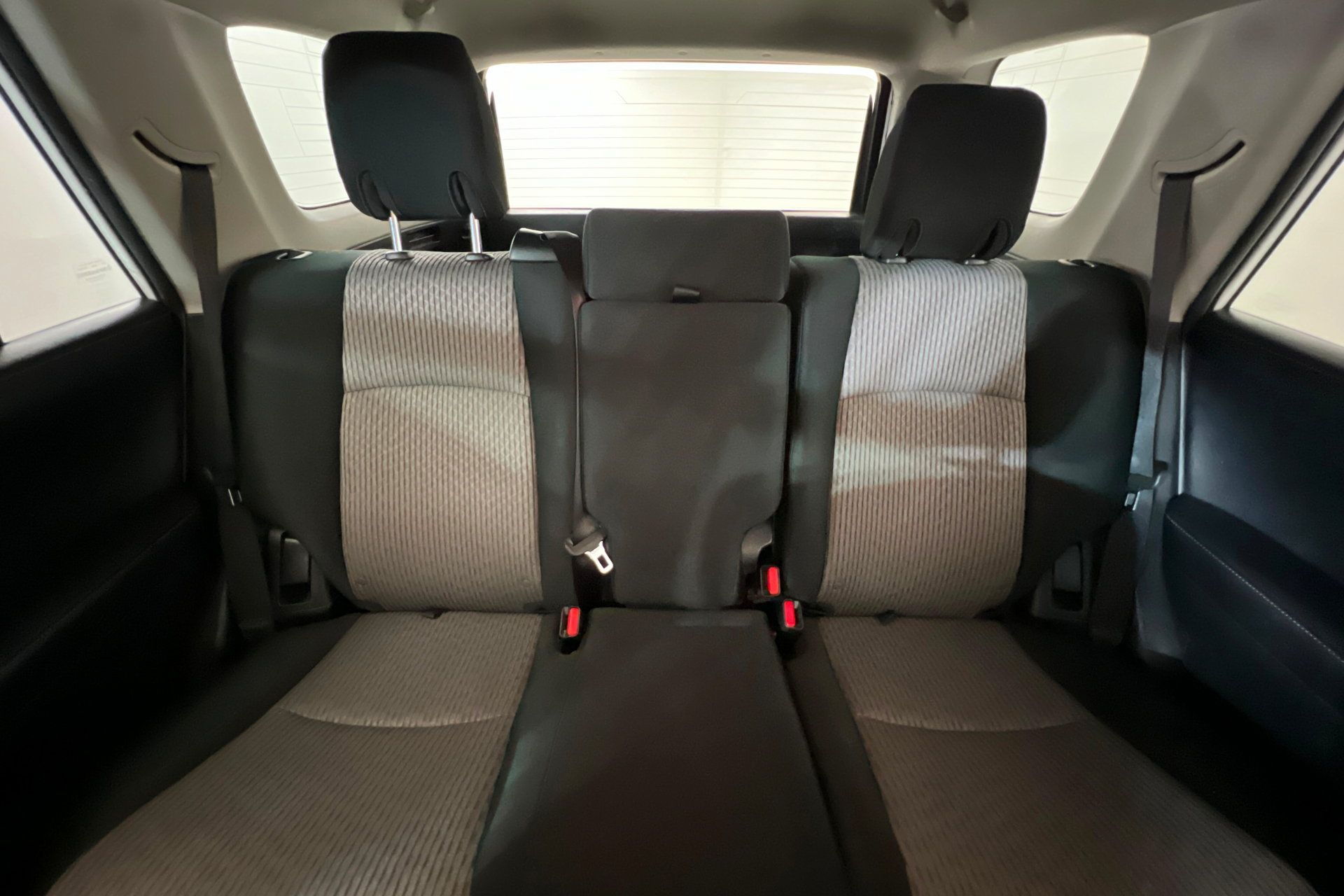 Used 2018 Toyota 4Runner SR5 AWD/4WD image 26