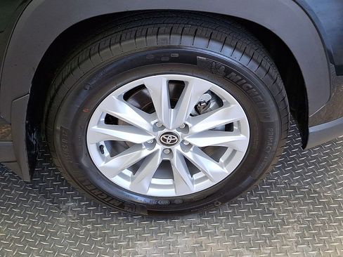 Certified 2026 Toyota Corolla Cross LE AWD/4WD image 27