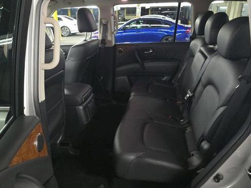 Used 2024 Nissan Armada SL image 9