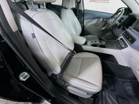 Used 2020 Hyundai Kona Limited w/ Cargo Package image 30