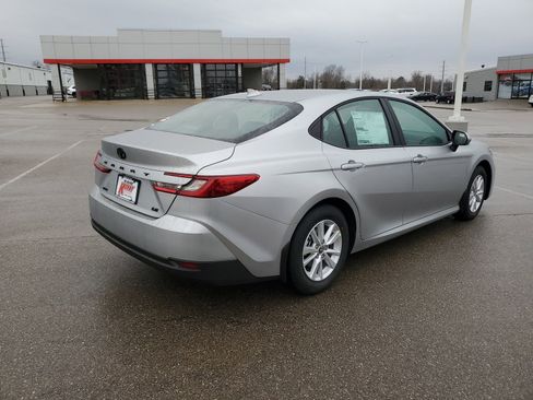 New 2026 Toyota Camry LE image 4