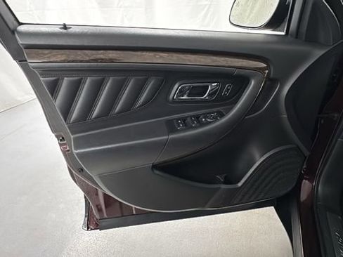 Used 2019 Ford Taurus Limited image 16