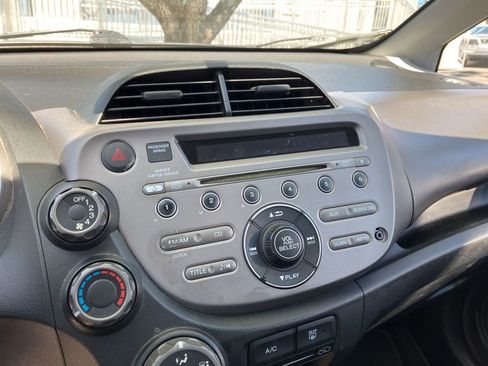 Used 2011 Honda Fit Sport image 11