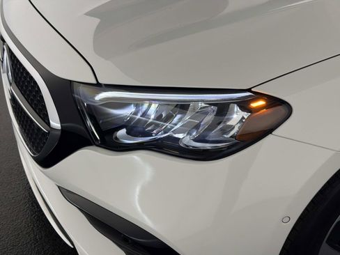 Used 2025 Mercedes-Benz E 350 Sedan image 11