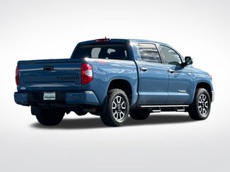 Used 2020 Toyota Tundra Limited w/ Limited Premium Package AWD/4WD video 3