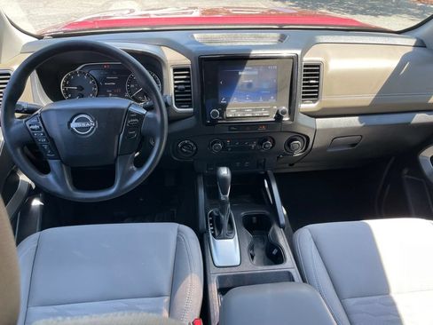 Certified 2024 Nissan Frontier SV AWD/4WD image 12