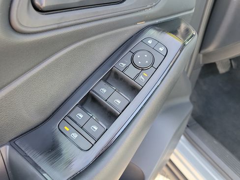 Certified 2025 Nissan Rogue S FWD image 15