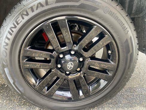 Used 2021 Toyota 4Runner Nightshade image 30