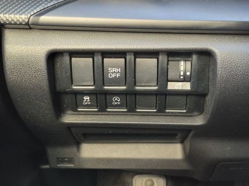 Used 2021 Subaru Forester AWD/4WD image 18