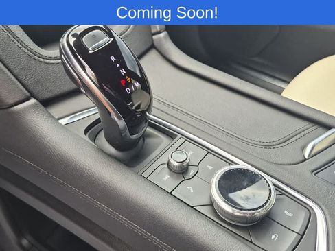 Used 2023 Cadillac XT5 Sportv w/ LPO, Floor Liner Package AWD/4WD image 32