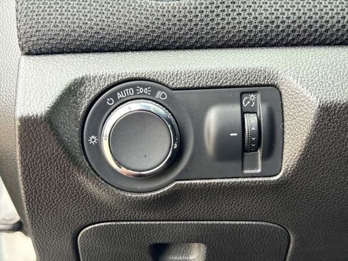 Used 2014 Chevrolet Cruze LT FWD image 28