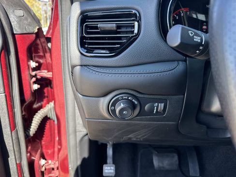 Used 2022 Dodge Durango GT image 32