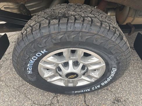 Used 2020 Chevrolet Silverado 2500 LT w/ Fleet Comfort Package image 30