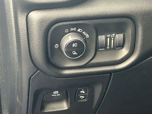 New 2026 RAM 1500 4x4 Crew Cab image 16