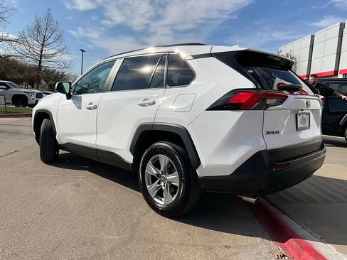 Used 2025 Toyota RAV4 XLE image 8