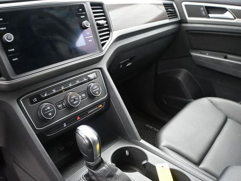 Used 2018 Volkswagen Atlas SE AWD/4WD image 4