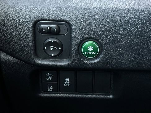 Used 2022 Honda Pilot TrailSport image 32