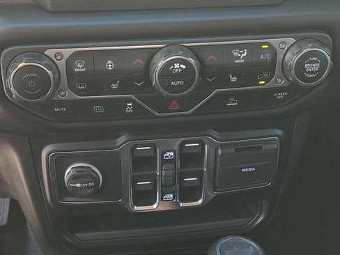 Used 2023 Jeep Wrangler Unlimited w/ Cold Weather Group AWD/4WD image 16