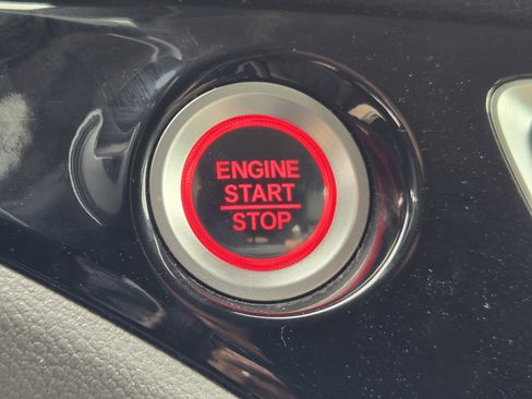 Used 2016 Honda Pilot Touring image 21