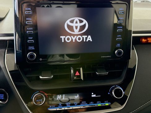 Used 2021 Toyota Corolla SE image 18