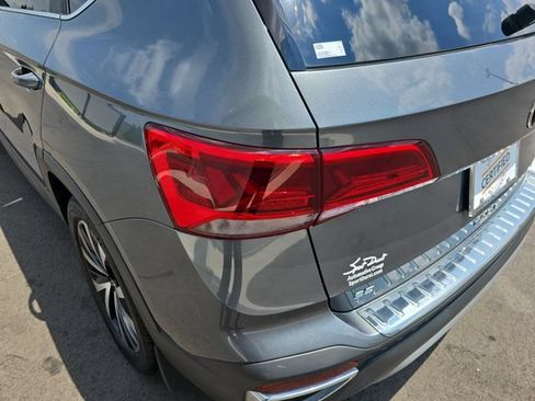 Used 2023 Volkswagen Taos SE AWD/4WD image 25