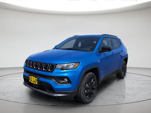 New 2026 Jeep Compass Latitude AWD/4WD image 7