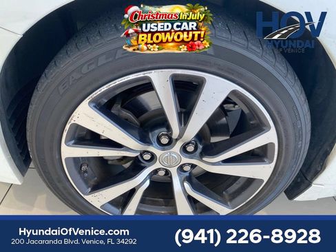 Used 2017 Nissan Maxima 3.5 SV FWD image 23