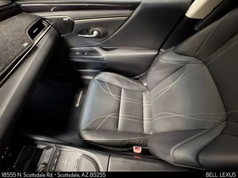 Used 2021 Lexus ES 300h w/ Accessory Package FWD image 19