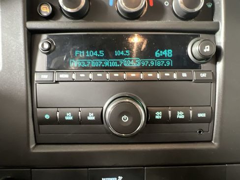 Used 2019 Chevrolet Express 2500 RWD image 13
