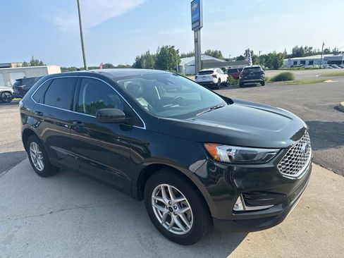 Used 2024 Ford Edge SEL w/ Convenience Package AWD/4WD image 3