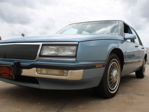 Used 1990 Buick Le Sabre Custom FWD image 32