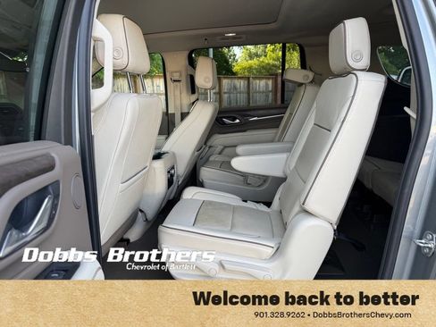 Used 2023 GMC Yukon XL Denali AWD/4WD image 16
