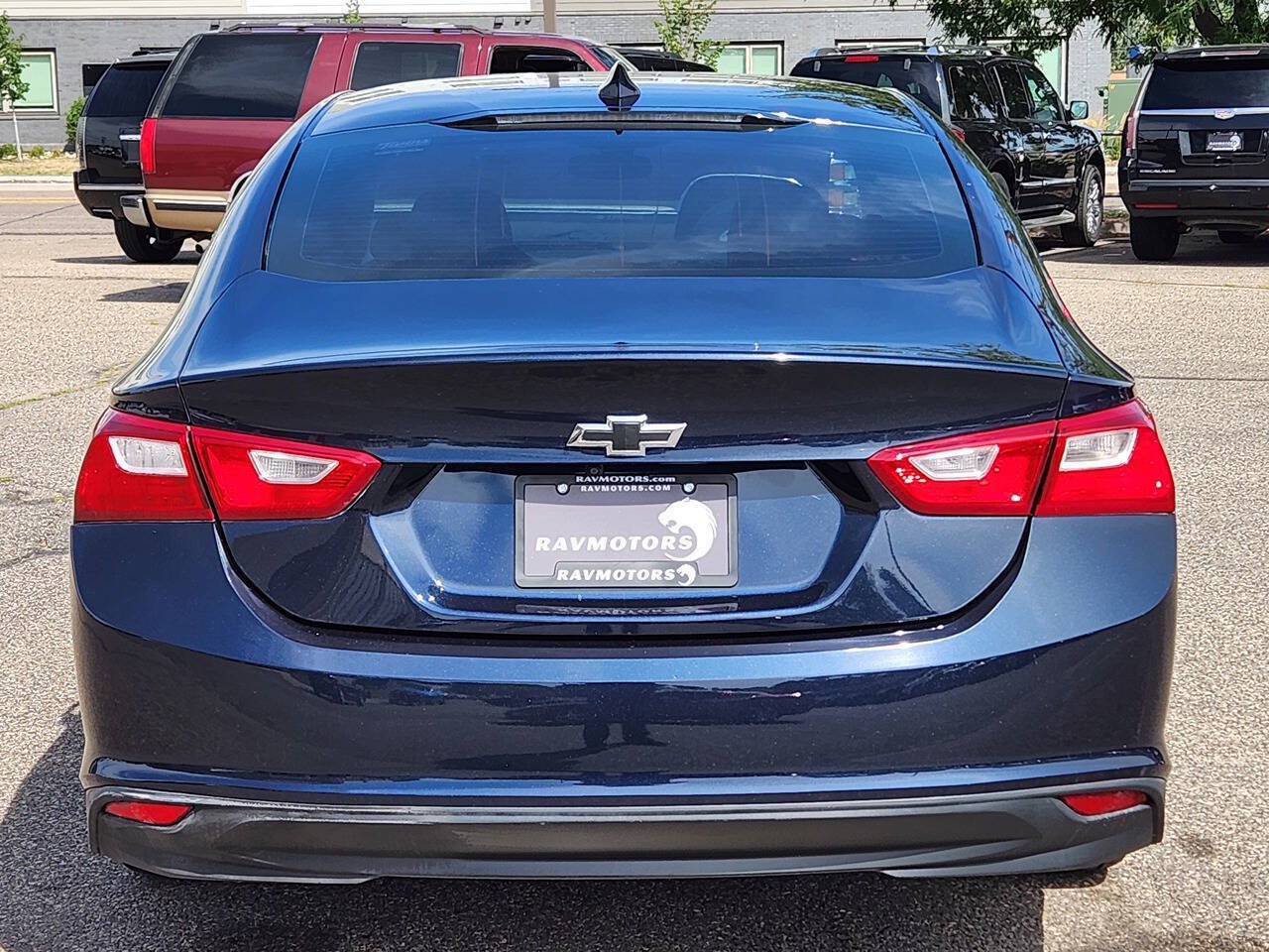Used 2018 Chevrolet Malibu LT FWD image 9