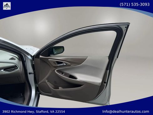 Used 2018 Chevrolet Malibu LS FWD image 15