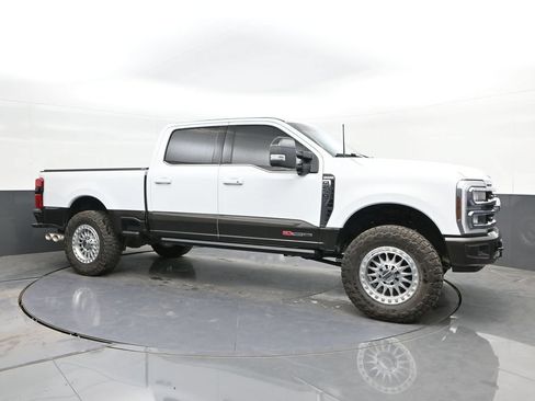 Certified 2024 Ford F250 King Ranch AWD/4WD image 17