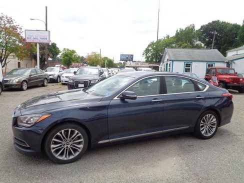 Used 2017 Genesis G80 3.8 RWD image 3