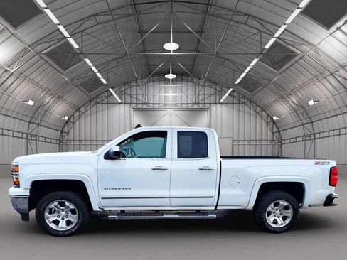 Used 2015 Chevrolet Silverado 1500 LTZ Z71 AWD/4WD image 2