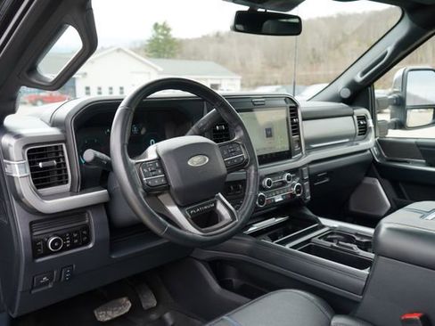 Used 2025 Ford F250 Platinum AWD/4WD image 15