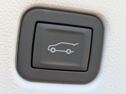 New 2026 GMC Acadia Denali image 18